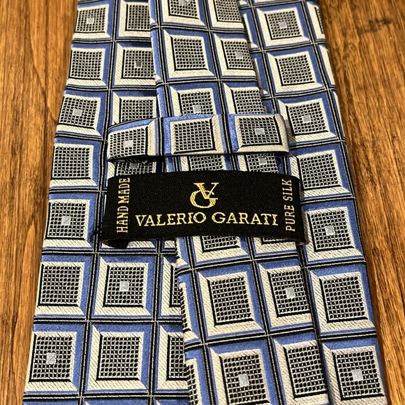 Valerio Garati 100% Silk Tie - Picture 2 of 2